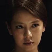 Song Ji-hyo as Shin-woo