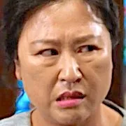Jun Hyun-Sook as Do Yong-Sik's mother's friend