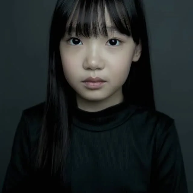 Promotional photograph of South Korean child actress Kim Sa-Rang
