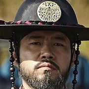 Yu Jun-Sang as Heungseon Daewongun