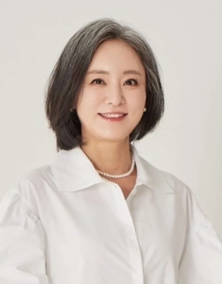 Portrait of actress Son Ji-Na