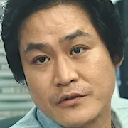 Kim Sung-Kyun as Detective Joo