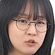 Park Ye-Young as Han Ji-Won