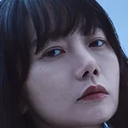 Bae Doo-Na as Han Yeo-Jin