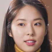 Seo Eun-Su portraying Woo Yeon-Hwa