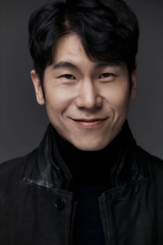 Profile photograph of South Korean actor Kim Eun-Woo