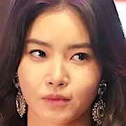 Actress Hwang Seung-un