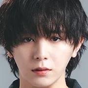 Ryosuke Yamada portraying Haruka Nanase