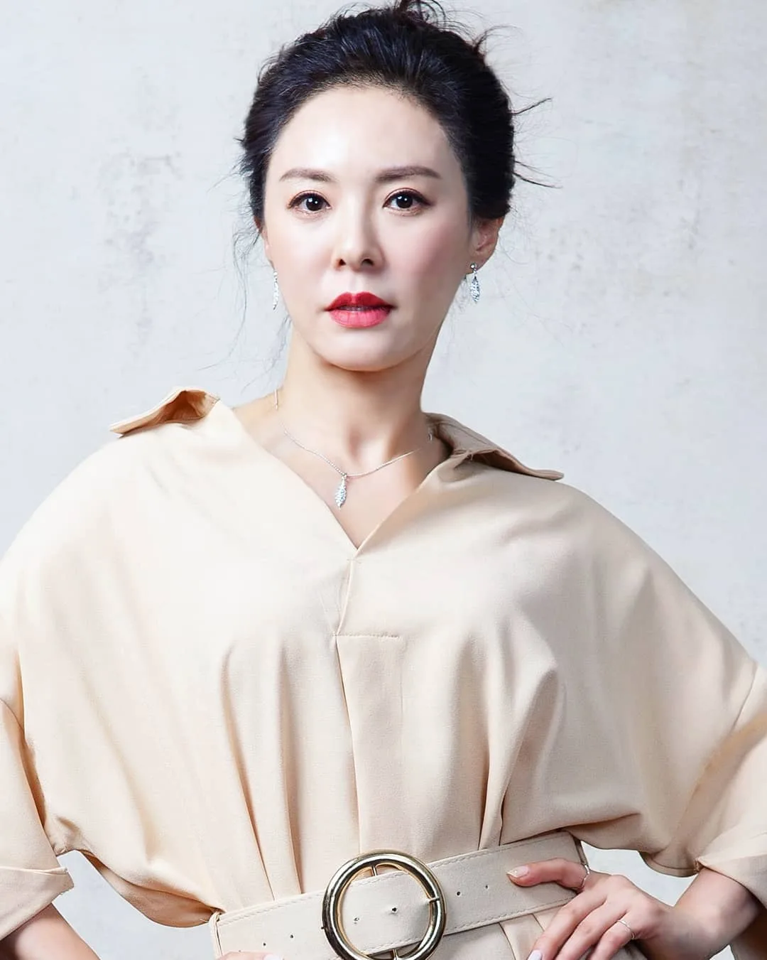 Portrait photograph of actress Kim Bo-ra-na