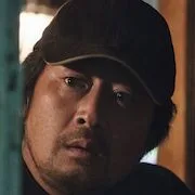 Kim Yun-seok as Captain Kang