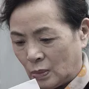 Heo Jin as Soo-Mi