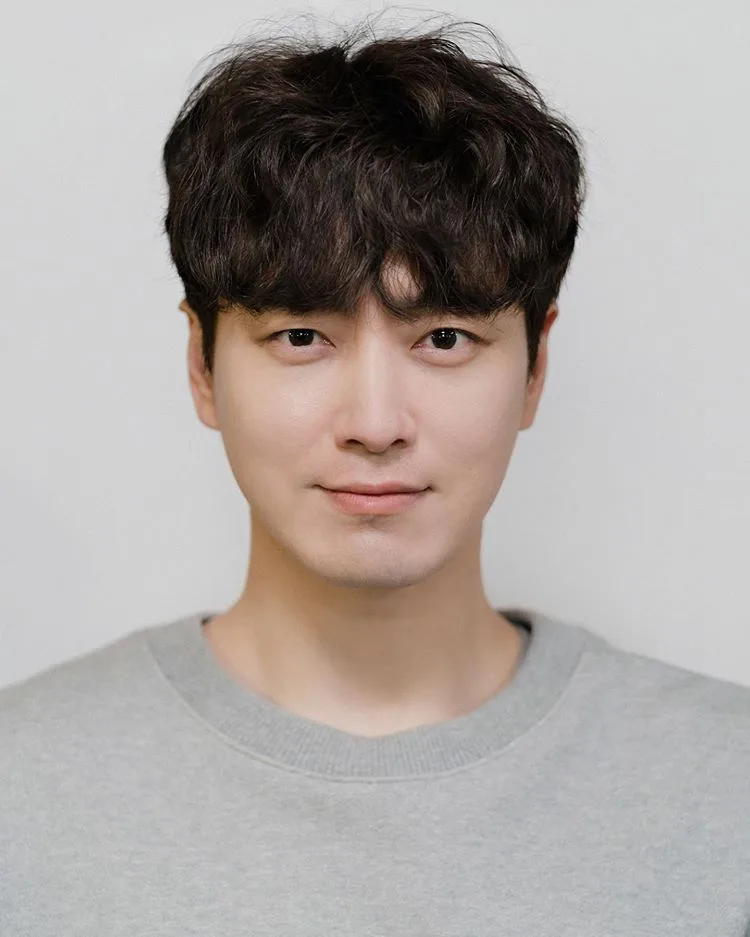 Portrait of South Korean actor Lee Joon-hyuk