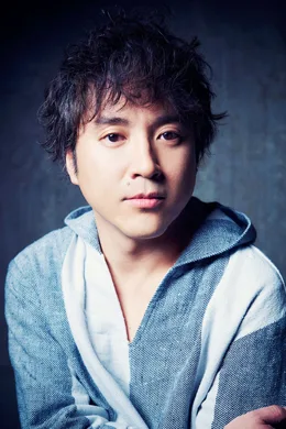 Portrait photograph of Japanese actor Tsuyoshi Muro