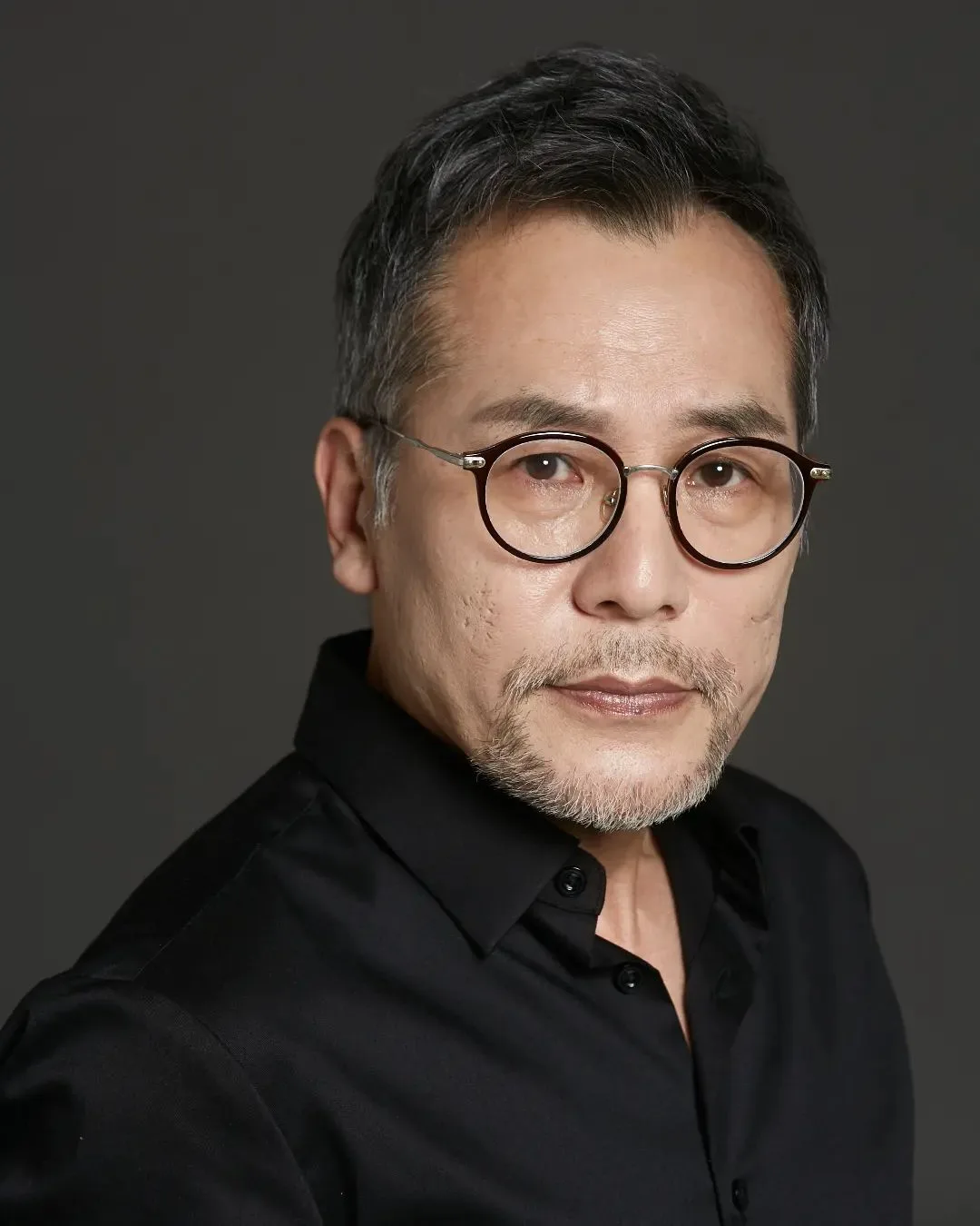 Portrait photograph of Yu Hyo-Jong