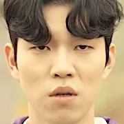 Yoo In-Soo as Chu Jae-Hwang