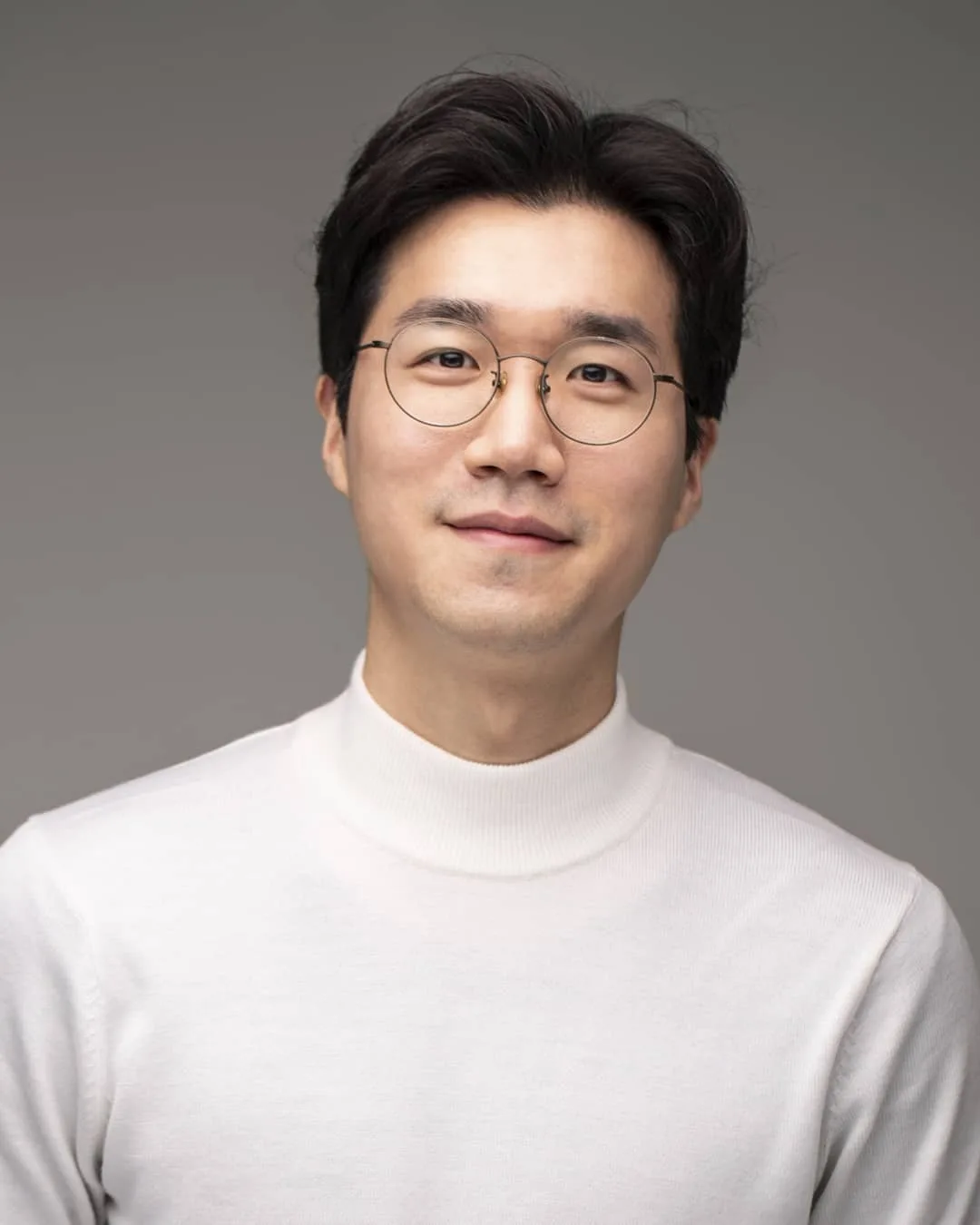 Portrait of South Korean actor Ryu Yeon-Seok