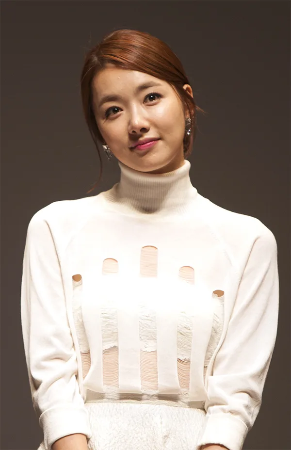 So E-Hyun attending the 2013 Busan International Film Festival