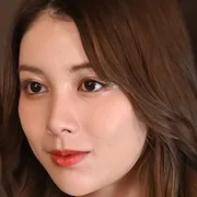 Moe Yuki as Yui Asagumo