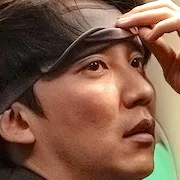 Kim Nam-gil as a nervous man