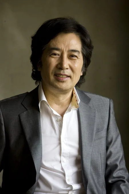Portrait of actor Baek Yoon-sik