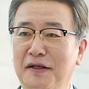 Actor Lee Yoon-Sang
