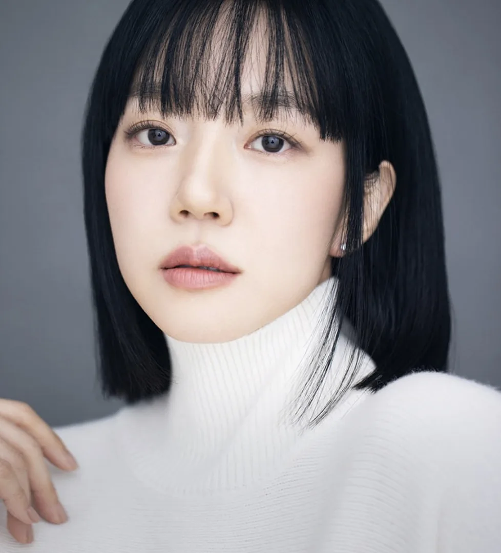 Portrait of South Korean actress Lim Soo-Jung