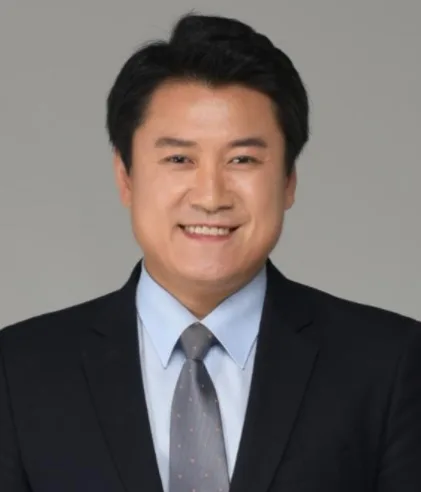 Profile photograph of South Korean actor Han Ho-Yong