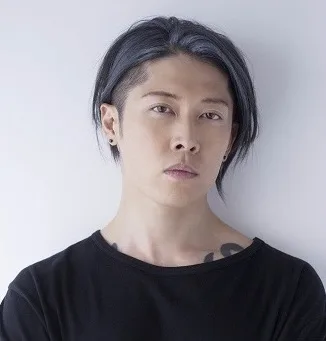 Portrait photograph of Miyavi
