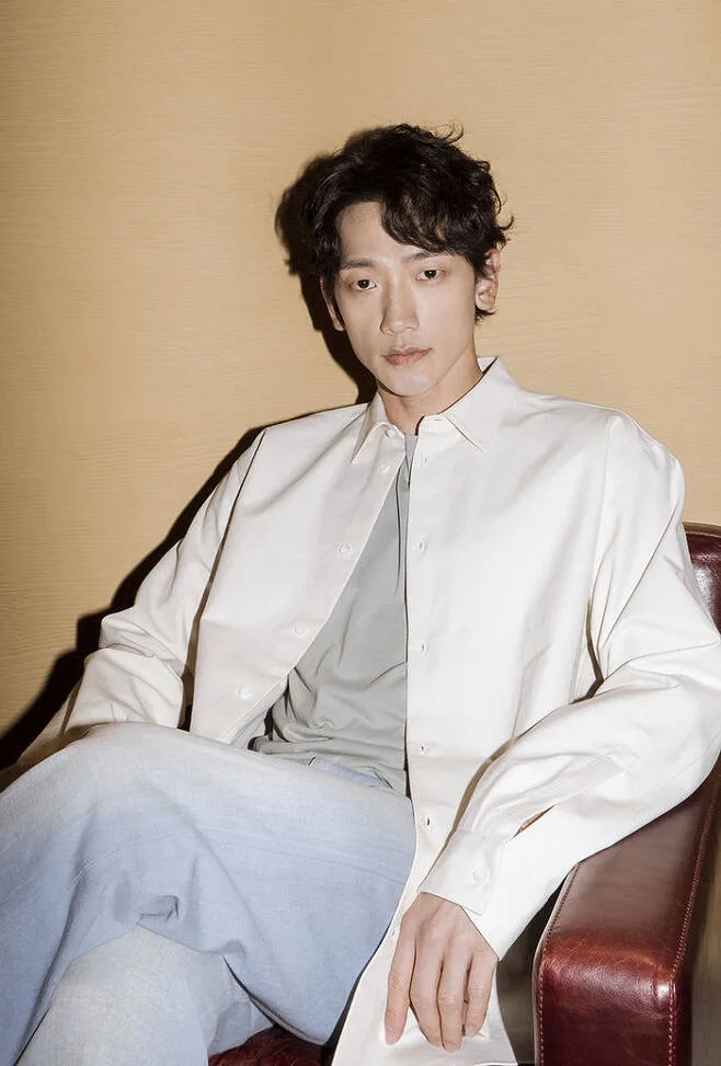 Jung Ji-Hoon portrait profile