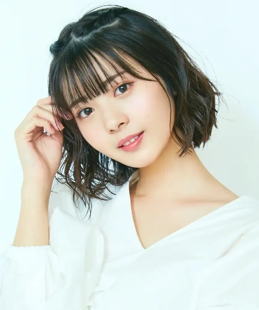 Yuna Hoshino portrait photograph