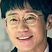 Shin Ha-Kyun as Han Dong-Soo