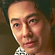 Zo In-sung as Master Sergeant Kwon