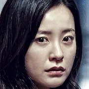 Jung Yu-mi as Sung-gyeong