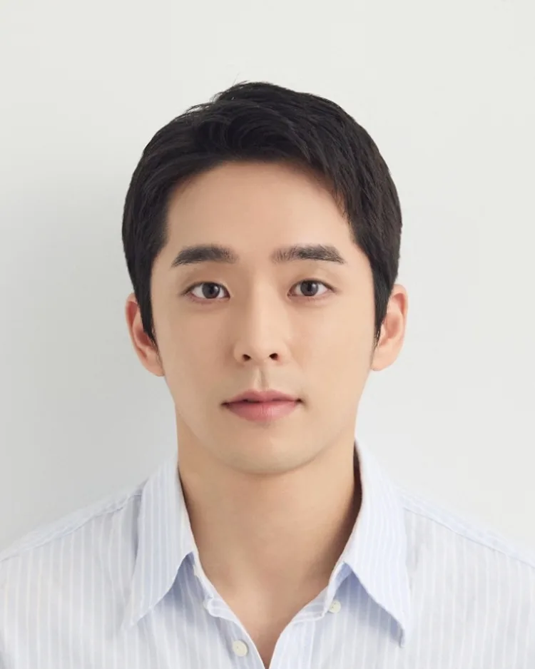 Portrait of actor Jang Yi-Joon