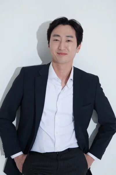 Portrait of South Korean actor Jung Woo-Young