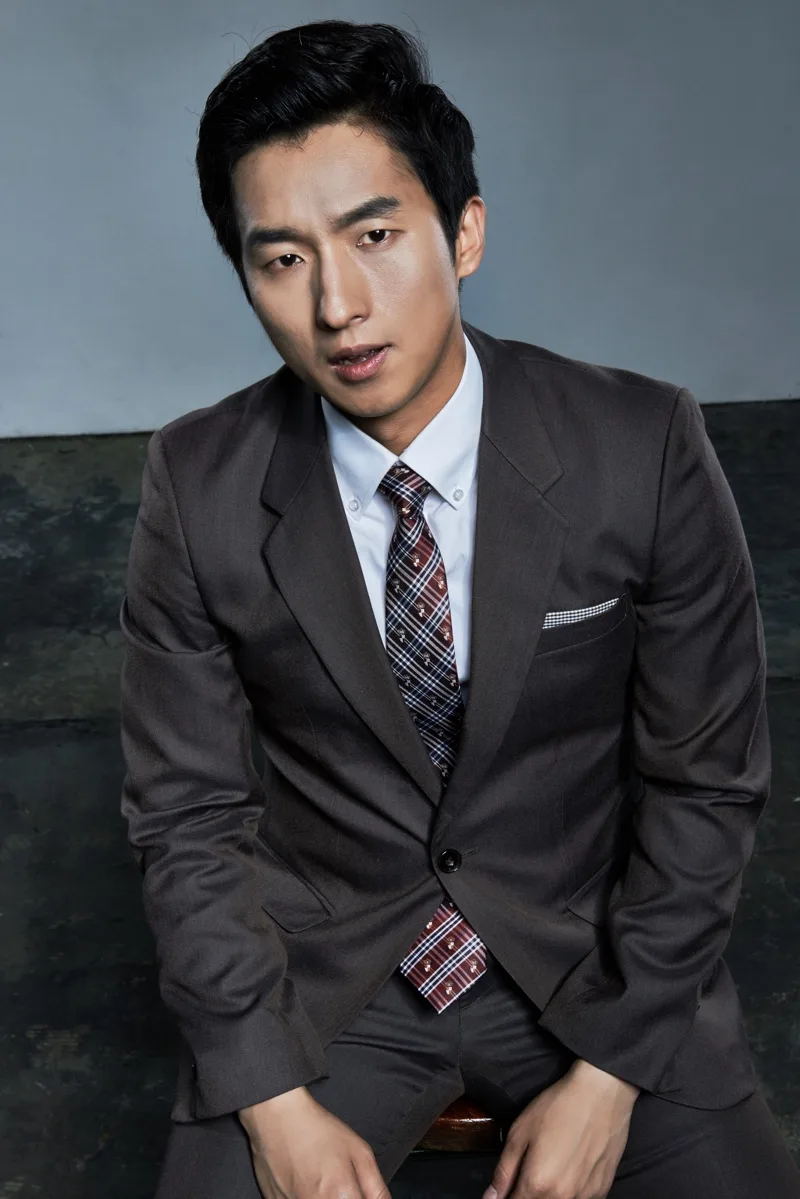 Portrait of South Korean actor Yang Hee-Woo