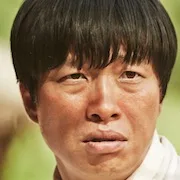 Jung Kyung-Ho as Chul-Soo's father