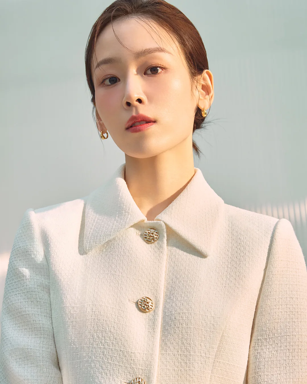 Portrait photograph of Seo Hyun-Jin