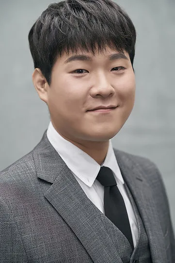 Kim Min-seok profile photograph