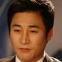 Jeon No-Min as Kim Woo-Gyung
