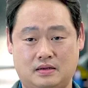 Lee Yoo-Joon as Eom Seung-Beom