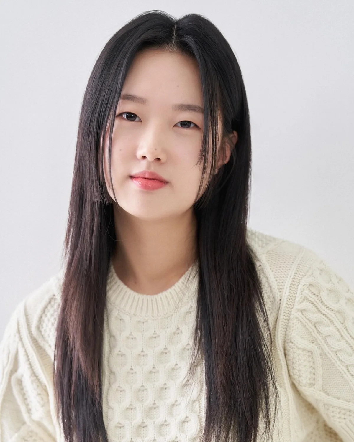 Portrait of South Korean actress Kim Su-Yeon