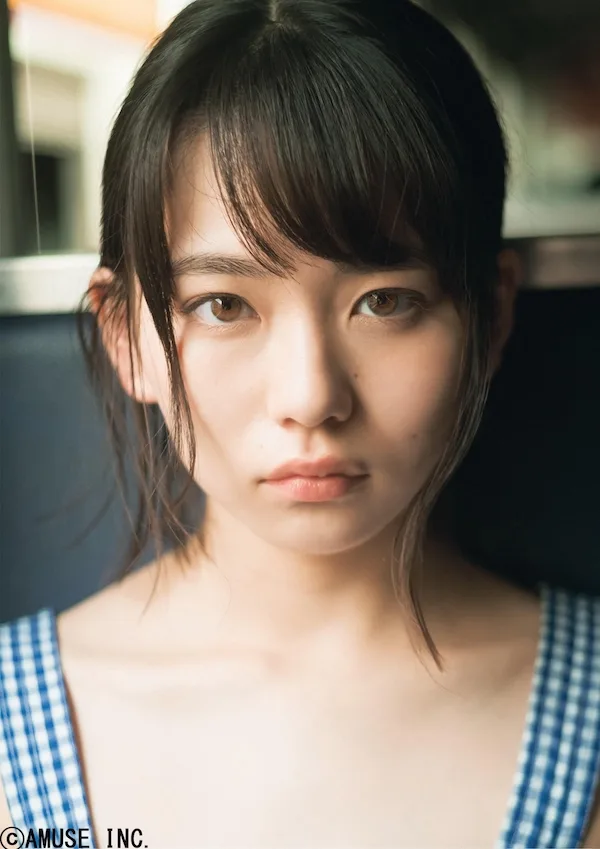 Portrait photograph of Japanese actress Anna Yamada
