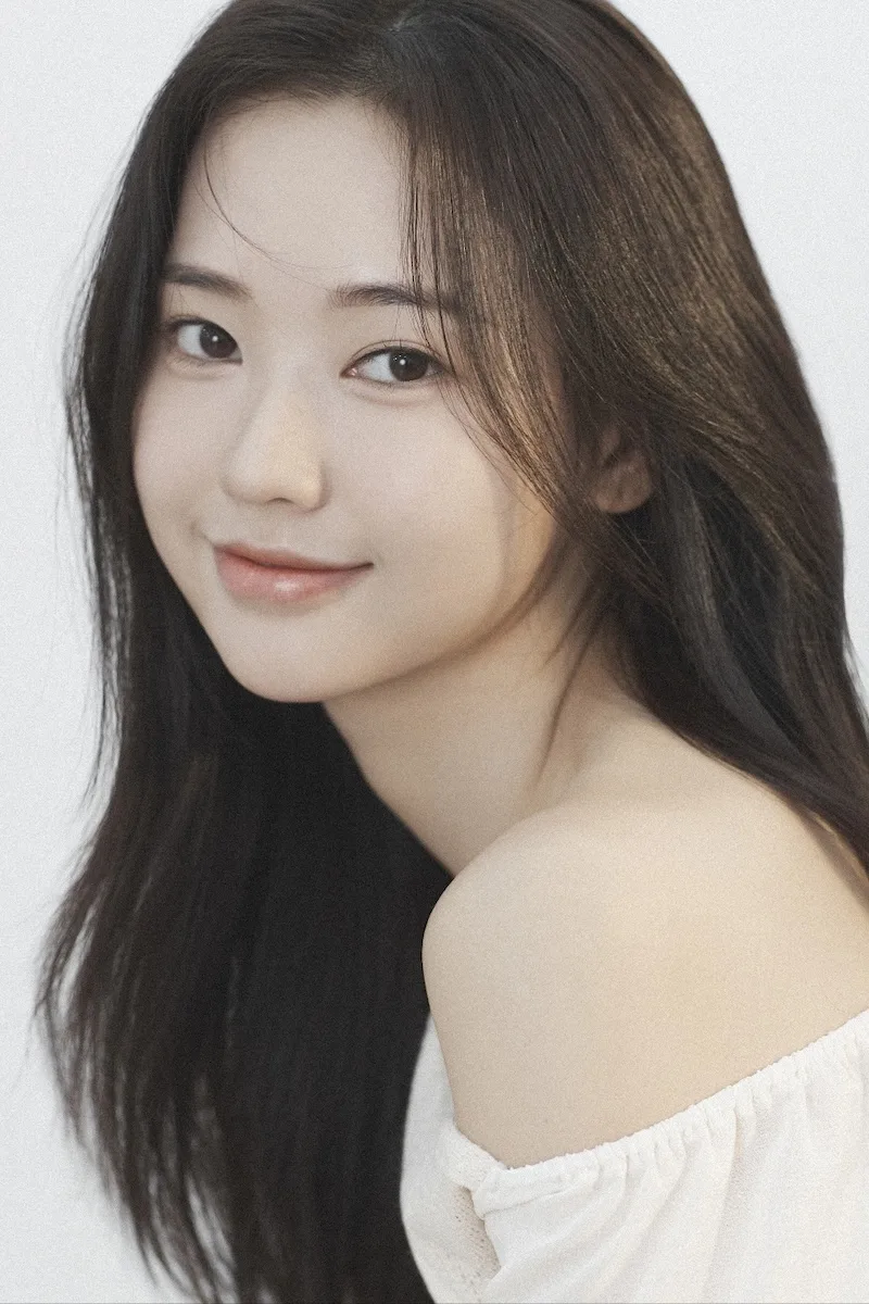 Portrait of actress Park Seo-Yoon